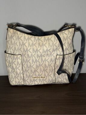 Michael Kors Anita Large Convertible Shoulder Bag | navy / white